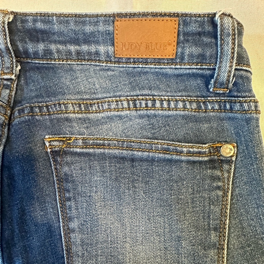 Judy Blue Dark Blue Fringed Ankle Jeans - Picture 5 of 8